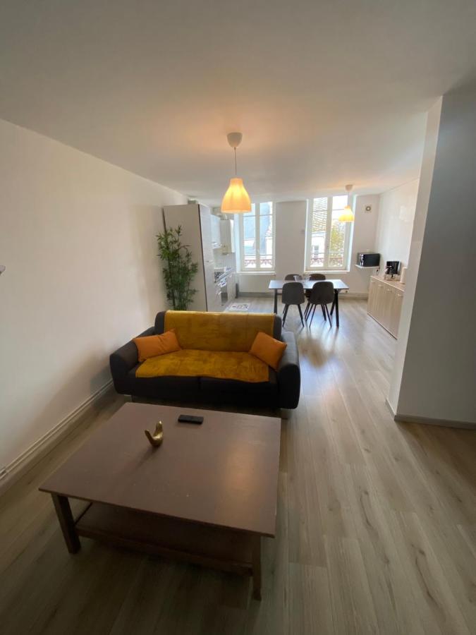 Joli Appartement Avec Parking Gratuit Sur Place Givet Εξωτερικό φωτογραφία