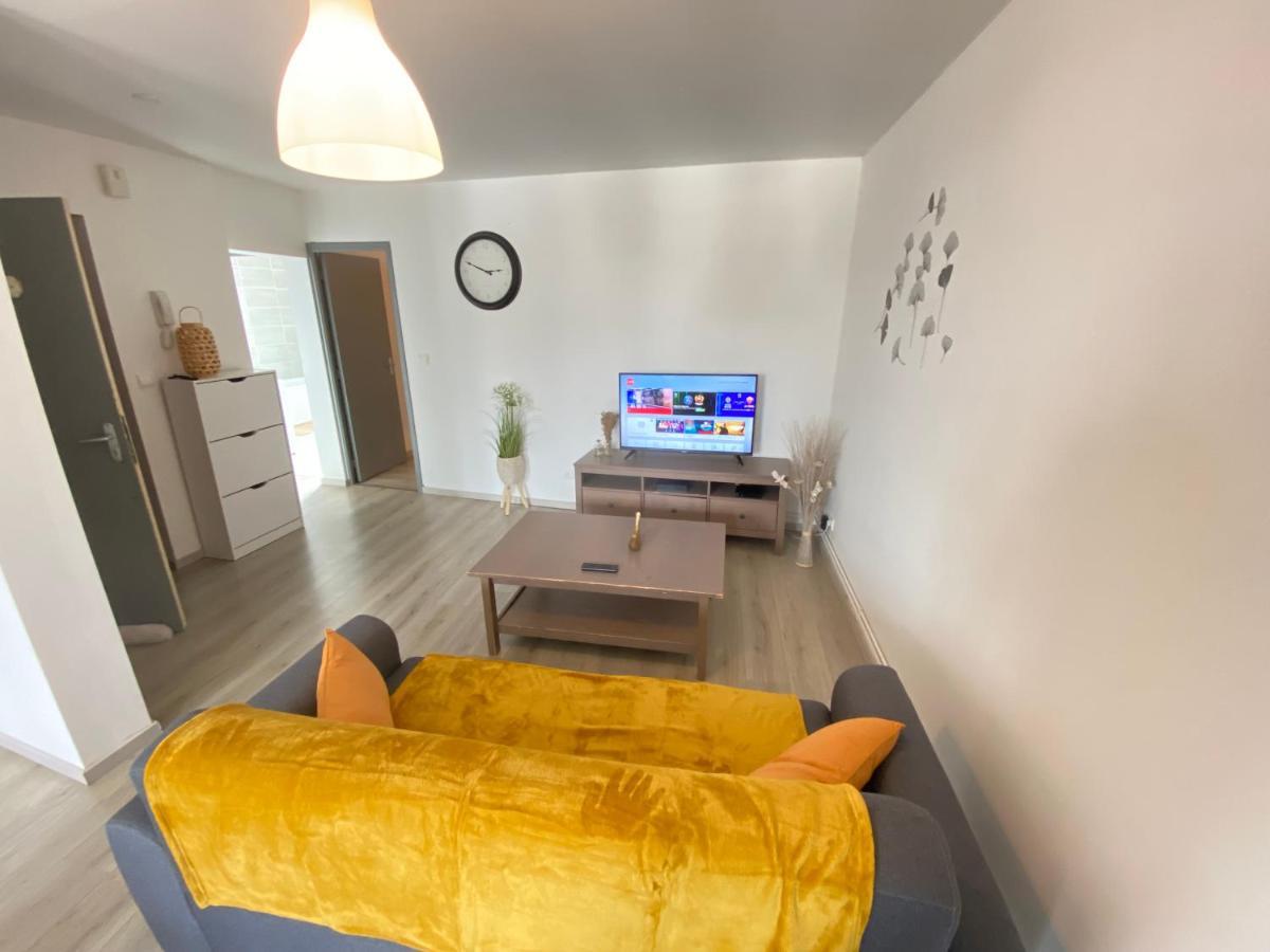 Joli Appartement Avec Parking Gratuit Sur Place Givet Εξωτερικό φωτογραφία